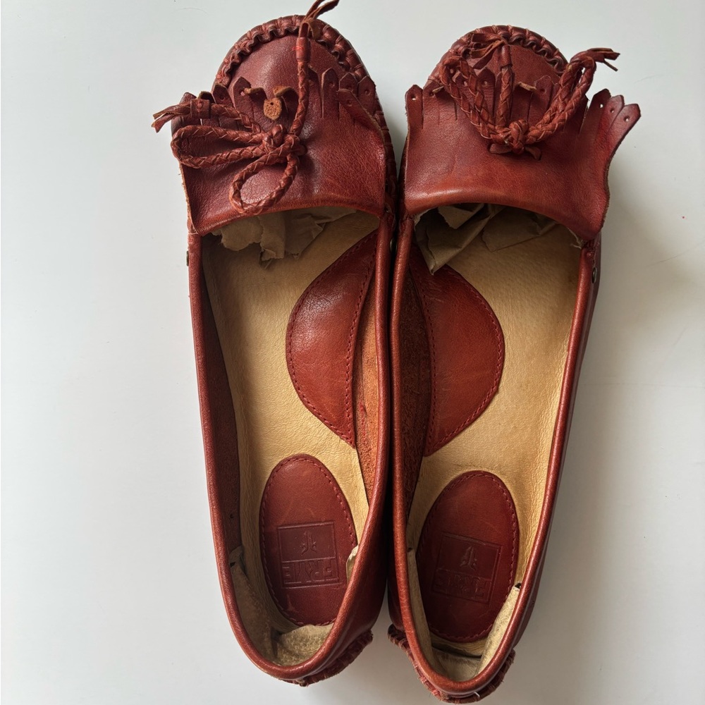 Frye Women's Leather Moccasins / Driving Flats Redish Brown Tassle Size 8